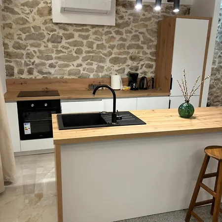 House Sela Vrata *