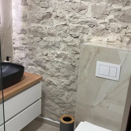 House Sela Vrata Holiday home